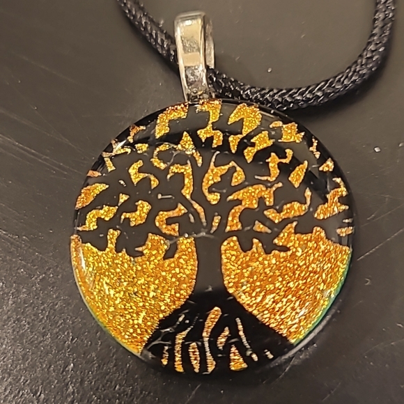 Tree Of Life Shimmer Pendant - Picture 3 of 5